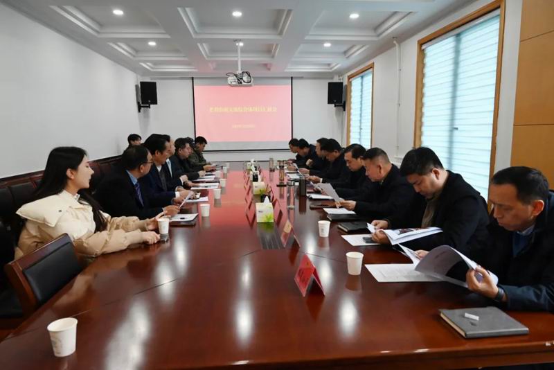 【中華網(wǎng)】中國(guó)僑商聯(lián)合會(huì)副會(huì)長(zhǎng)鄺遠(yuǎn)平一行到欒川對(duì)接項(xiàng)目