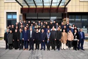 洛陽(yáng)市僑商聯(lián)合會(huì)換屆 鄺遠(yuǎn)平連任會(huì)長(zhǎng)